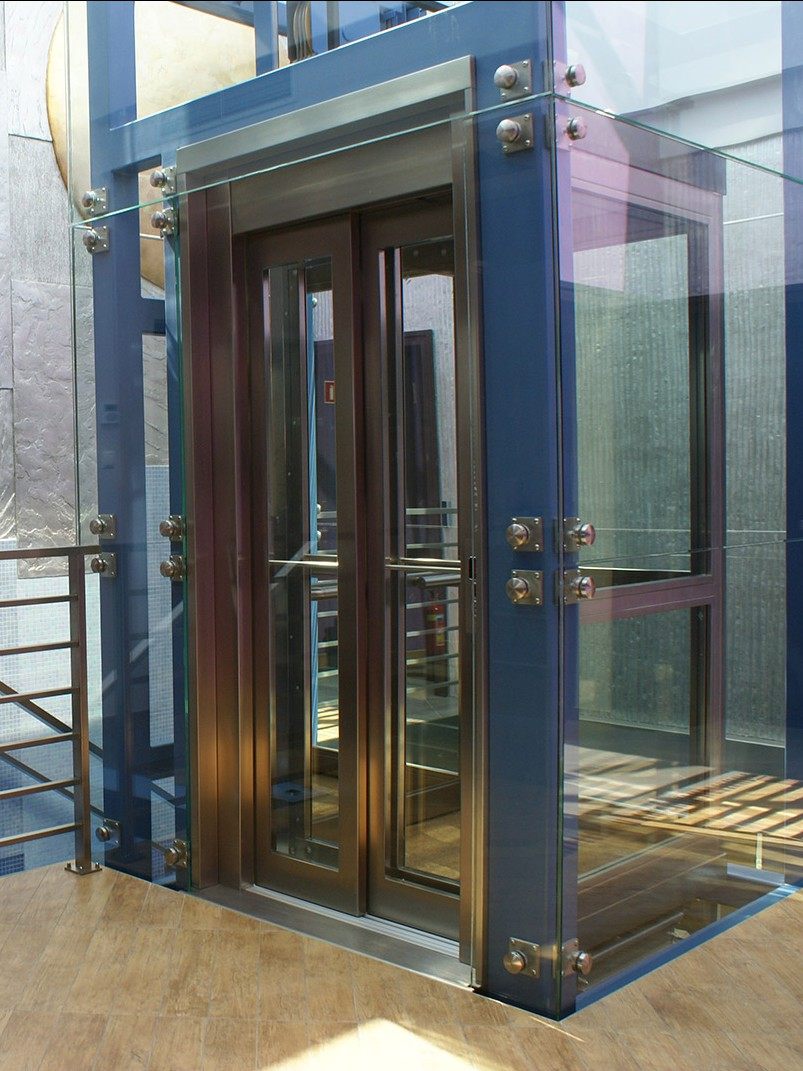 Cabina di ascensore moderna